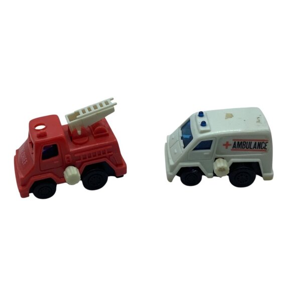 Vtg Red Fire Truck & White Ambulance Toy Set Wind Up DOES NOT WORK Lot of 2 - Picture 1 of 6